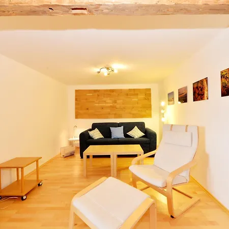 Waldlerhaus Von 1848 Renoviert Nyaraló Weigelsberg